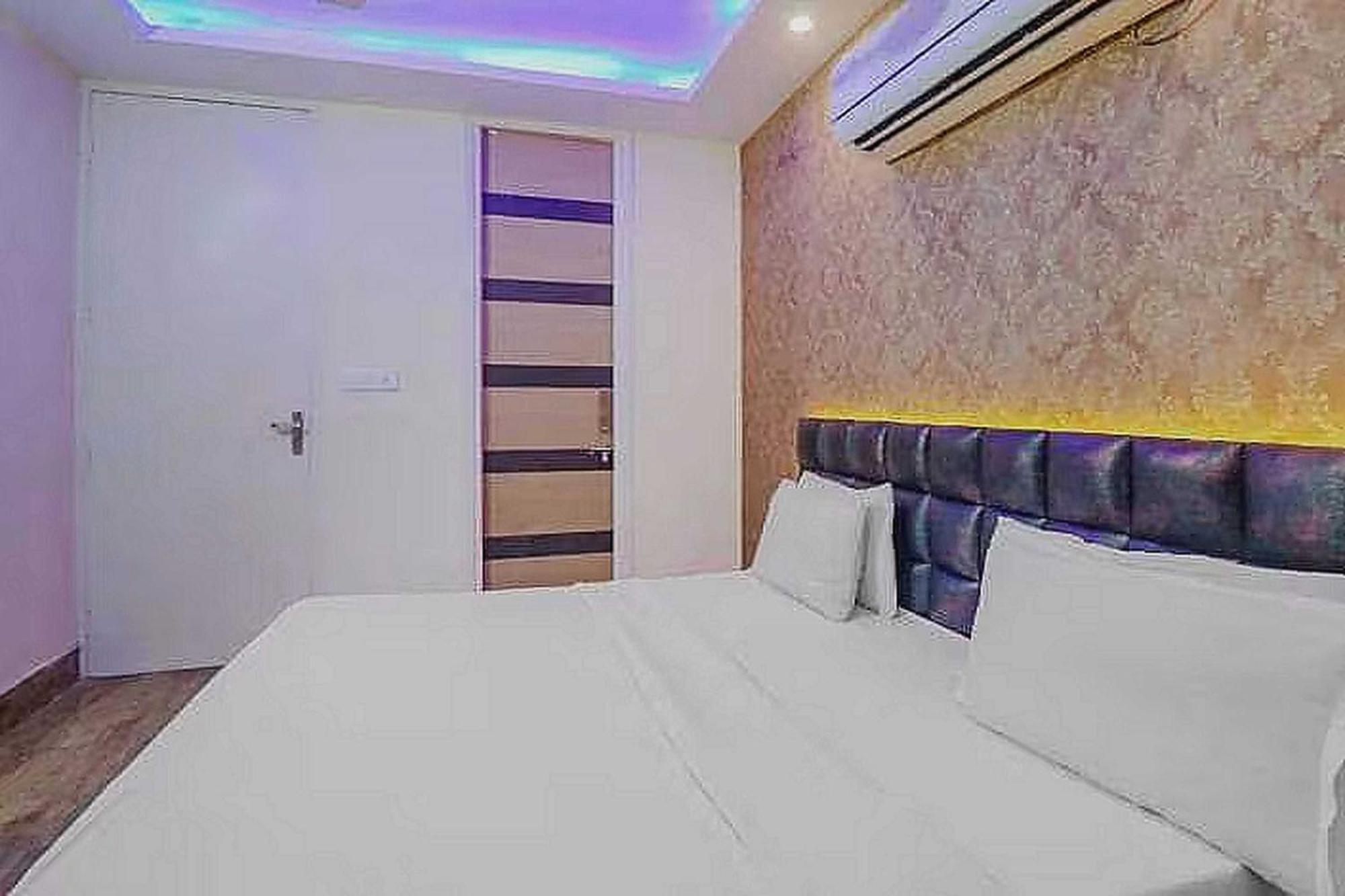Super Hotel O Vivaan Residency Rohtak Eksteriør bilde