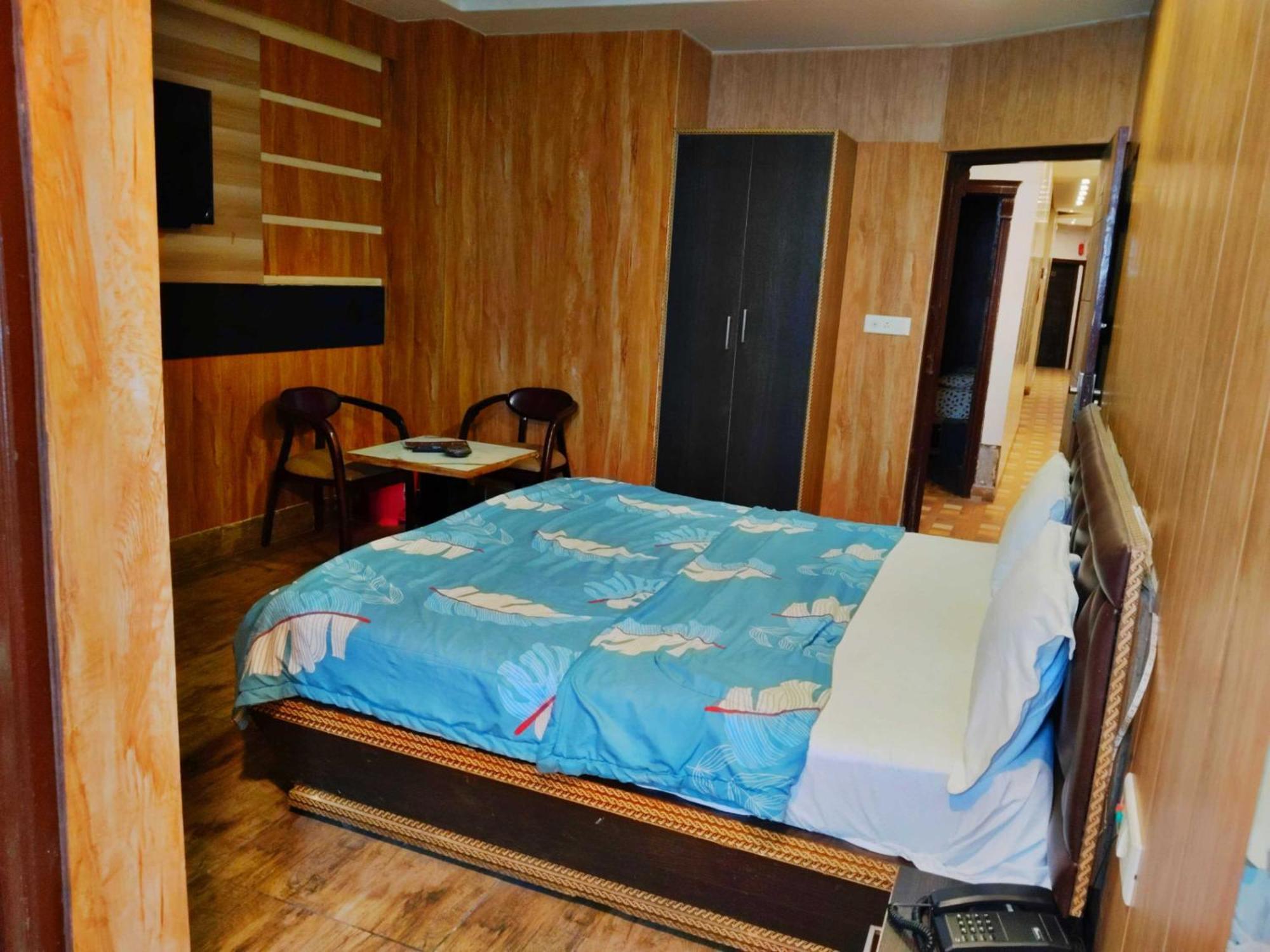 Super Hotel O Vivaan Residency Rohtak Eksteriør bilde